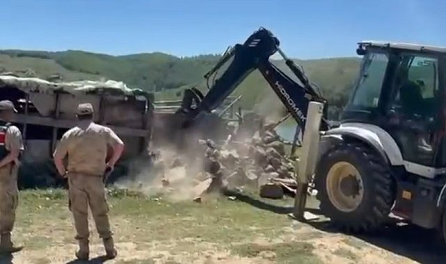 Nemrut Kalderası'ndaki kaçak yapılar yıkıldı