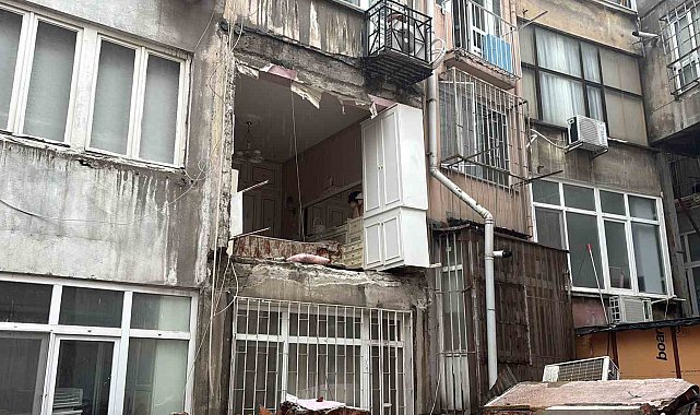 Nişantaşı'nda binanın duvarı çöktü: Mahalleli deprem oldu zannetti