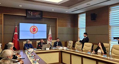 Öğrencilerden "Okullarda akıllı telefon yasaklasın" talebi