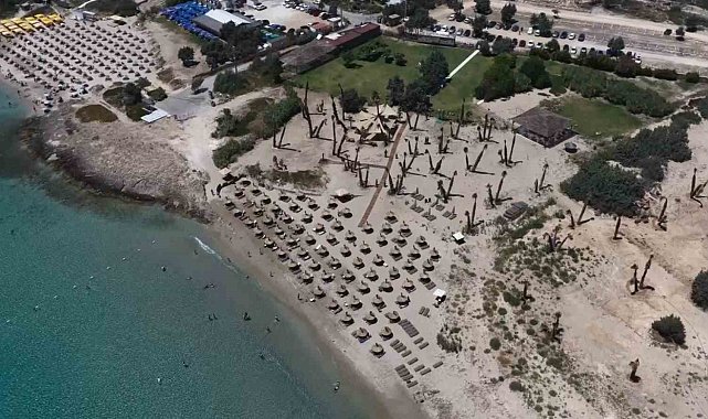 Önü plaj, arkası tarla: Organik plajda elektrik güneşten, ikramlar bahçeden