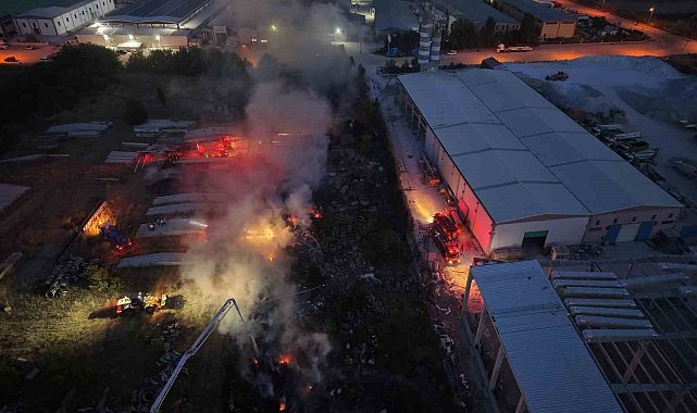 Otluk yangını fabrika bahçesine sıçradı, itfaiye alarma geçti