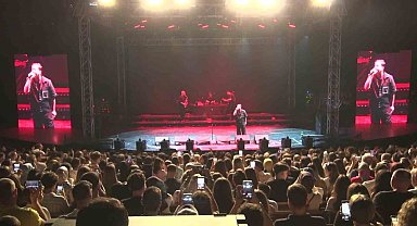 Poizi, Bursa Festivali'nde hayranlarını coşturdu