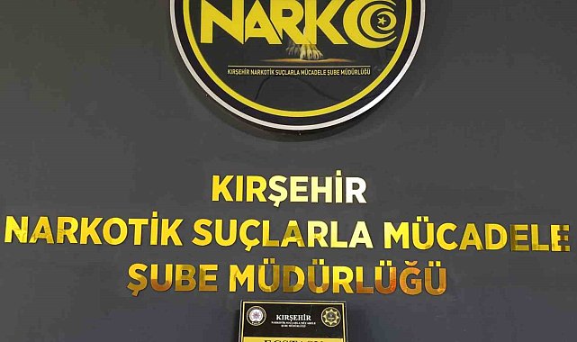 Polisin durdurduğu araçta uyuşturucu hap ele geçirildi