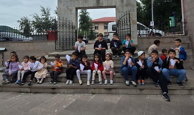 Posof'ta yaz Kur'an Kursu öğrencilerine serinleten ikram