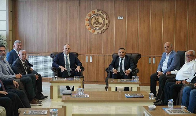 Sadıkoğlu'ndan ihracatçı birliklerine logo ve marka çağrısı