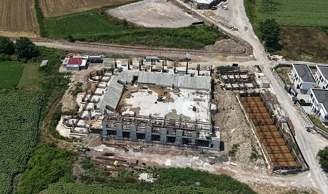 Sakarya'da bin 500 kişi kapasiteli yeni spor salonu hızla yükseliyor