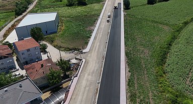Sakarya'da Yazlık Kavşağı'nın yükünü alacak duble yolda asfalt başladı