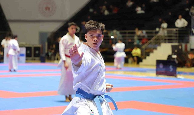 Samsun'da bin 247 karate sporcusunun madalya mücadelesi