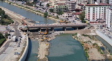 Samsun'da köprü tedbir amaçlı trafiğe kapatıldı