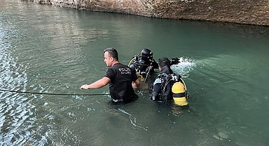 Serinlemek için girdiği suda boğularak hayatını kaybetti