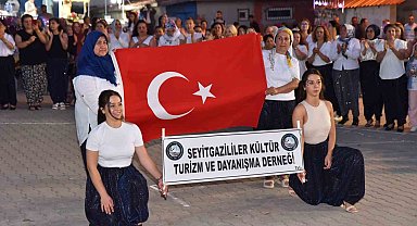 Seyitgazi'deki Şalvar Gecesi'nde renkli görüntüler