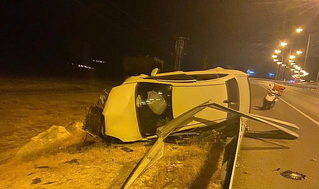 Siirt'te hafif ticari araç takla attı, sürücü kazayı yara almadan atlattı