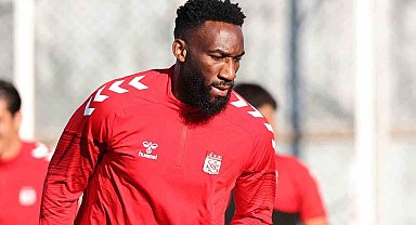 Sivasspor, Aaron Appindangoye'nin sözleşmesini yeniledi