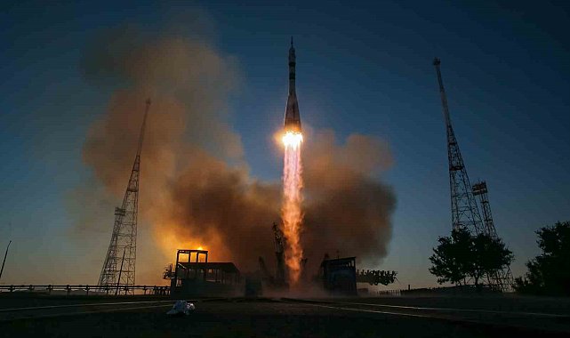 Soyuz uzay aracı ile Uluslararası Uzay İstasyonu'na bir astronot ve iki kozmonot gönderildi