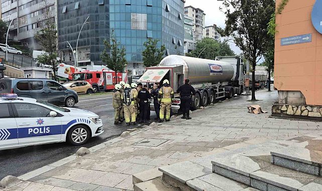 Sultangazi'de tankerden çıkan basınçlı hava paniğe neden oldu