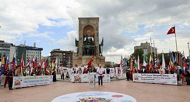 Taksim Meydanı'nda görsel şölen
