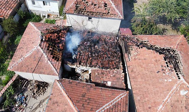 Tandırda çıkan yangın 3 evi küle çeviriyordu