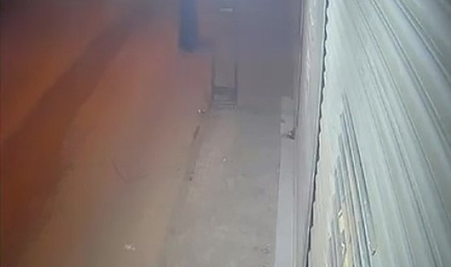 Tanınmamak için kadın kılığına girip silahlı saldırı düzenledi