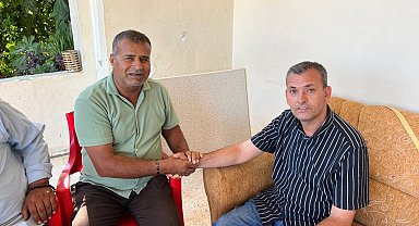 Tekerlekli sandalyesiyle otobüse binemeyen vatandaş, engelliler derneğine bağışta bulunması şartıyla şoförle barıştı