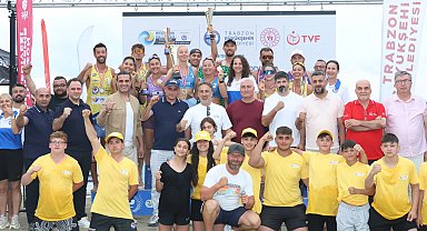 Trabzon'da plaj voleybolu heyecanı