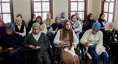 TÜRGEV'li genç kızlar savunma teknolojileri ve yapay zeka alanlarında yetişiyor