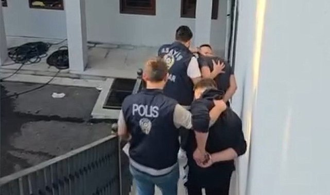 Üsküdar'da uyuşturucu operasyonu: 1 kilo 816 gram madde ele geçirildi