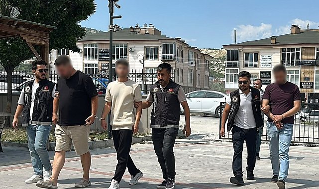 Uyuşturucu kullanmaktan öğretmenlikten ihraç edilen şahıs bu kez uyuşturucu ticaretinden tutuklandı