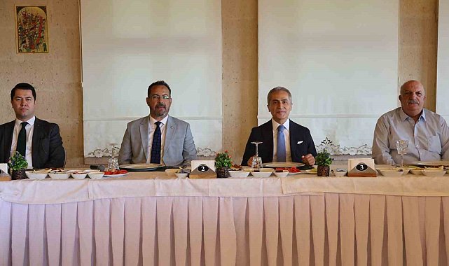 Vali Kök: "Basın demokrasinin dördüncü kuvvetidir"