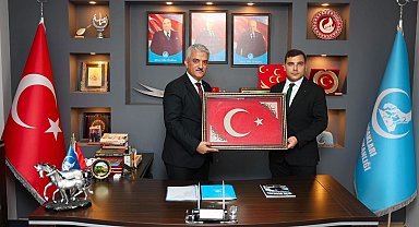 Vali Mehmet Makas Ülkücü gençlerin misafiri oldu