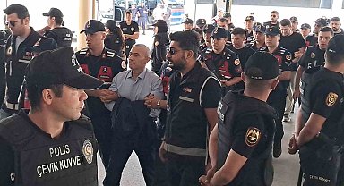 Vali Tuncay Sonel, koruma polisi Şükrü Eroğlu ile emekli polis memuru Gökhan Ertok Erzurum Adliyesi'nde ifade veriyor