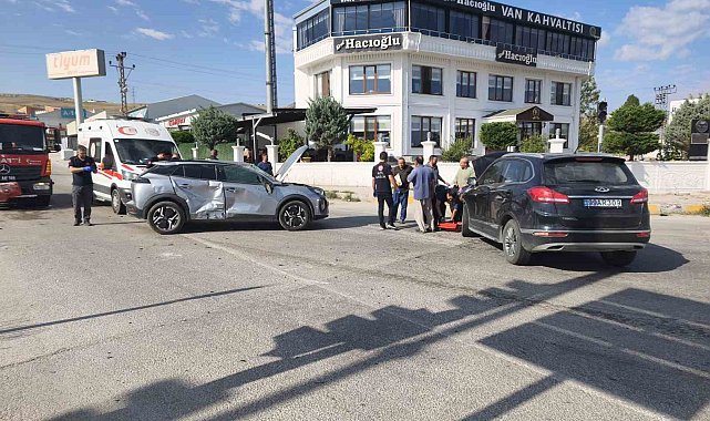 Van'da trafik kazası: 2 yaralı