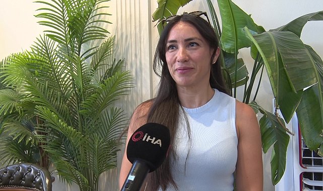 Veterinerlerin "yaşamaz" dediği kedi, denizde yüzdü, Uludağ'da kayak keyfi yaptı