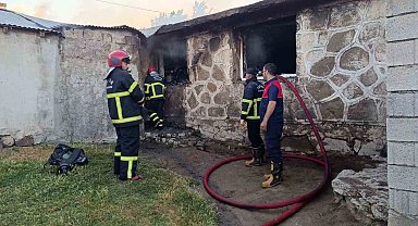 Yangına uykuda yakalanan 22 kişilik aile kurtarıldı