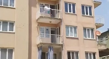 Yarı çıplak sokağa çıkan kadın daha sonra 3. kattan atladı