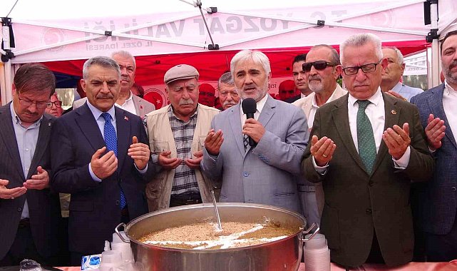 Yozgat'ta düzenlenen Aşure Günü programı yoğun ilgi gördü