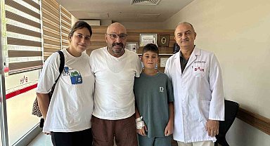 11 yaşındaki çocuğun 12 milimetrelik böbrek taşı tek seansta temizlendi