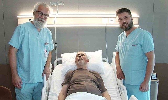 'Gizli kanser' olarak tanımlanan dev aort anevrizması kapalı yöntemle tedavi edildi