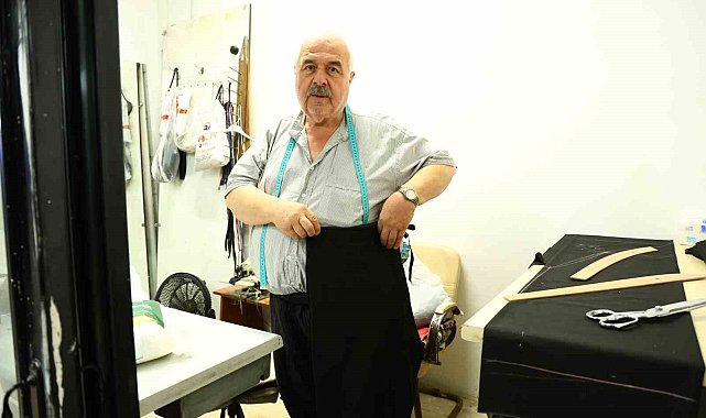 60 yıllık terzi tarihi kaybolan mesleğini anlattı: "Bu sanatı yapacak 10 usta çıkmaz"