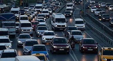 7 ayda 1,17 milyon taşıt trafiğe çıktı... Gri renk halen tercih sebebi