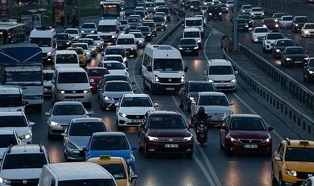 7 ayda 1,17 milyon taşıt trafiğe çıktı... Gri renk halen tercih sebebi