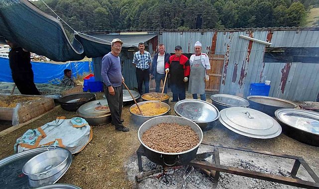 Abant'ta Hacet Bayramı renkli görüntülere sahne oldu
