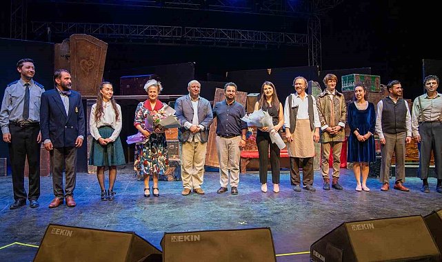 Açıkhava'da 'cimri'ye alkış yağmuru