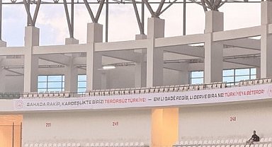 Aile ve Sosyal Hizmetler Bakanlığı'ndan Amed-Erzurumspor FK maçında "Terörsüz Türkiye" pankartı