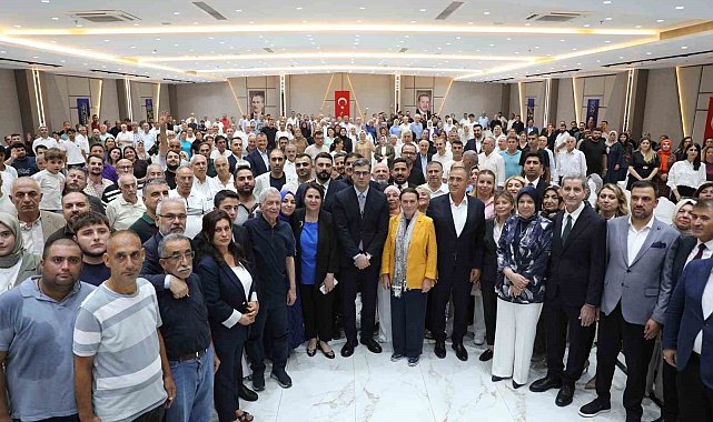 AK Parti Adana'da 25. kuruluş yıl dönümü coşkusu