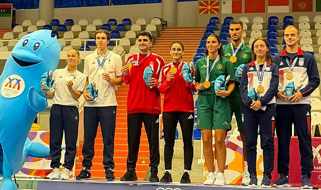 Akdeniz Oyunları'nda tarihi başarı: Erzincanlı milli badmintoncular altın madalyanın sahibi oldu