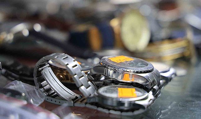 Akıllı saatlerden analoğa dönüş başladı