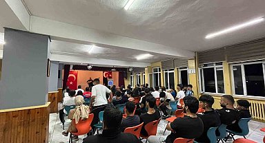 Akyaka'da rafting sporcularına aşık geleneğiyle unutulmaz gece
