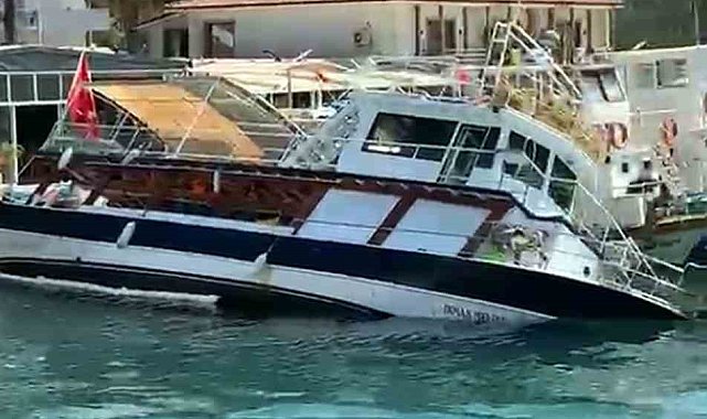 Akyaka'da tur teknesi su alarak yan yattı