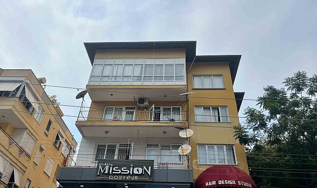 Alanya'da balkonda çıkan yangın paniğe neden oldu