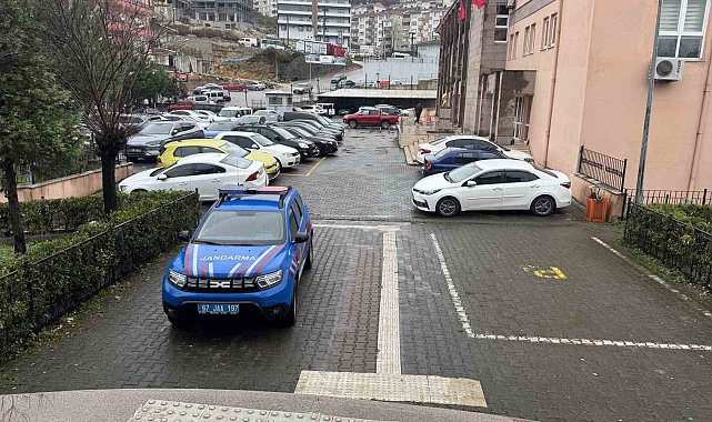 Alaplı'da jandarmadan firarilere operasyon: 2 hükümlü yakalandı